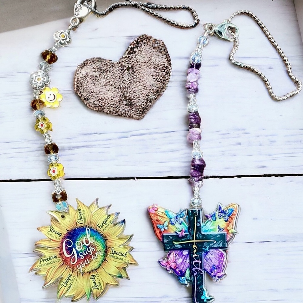 🌸Rear View Car Mirror Charm🚗